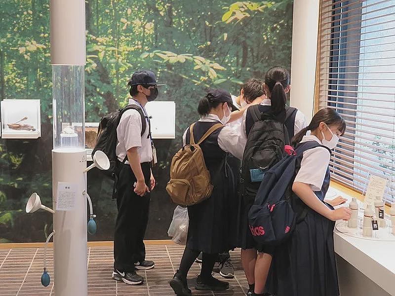 中国13岁女孩在京都被美国游客殴打!日本网友却指责中国人夸大其词(组图) - 1