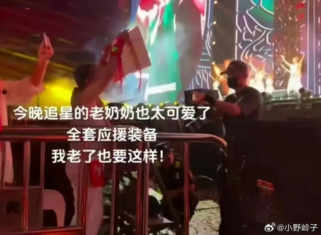 【爆笑】“网友错把自己爸爸当作女的疯狂开撩后......” 哈哈哈哈哈哈哈结局笑晕过去（组图） - 86