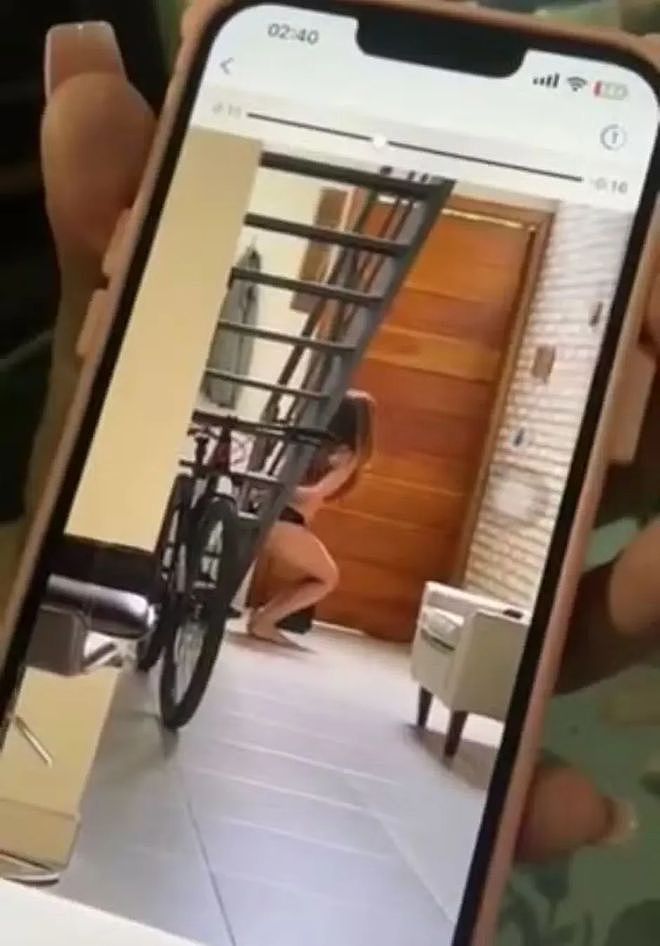 29岁巴西女模遭球员男友虐待，被绑楼梯上殴打，有证据却难获帮助（组图） - 3