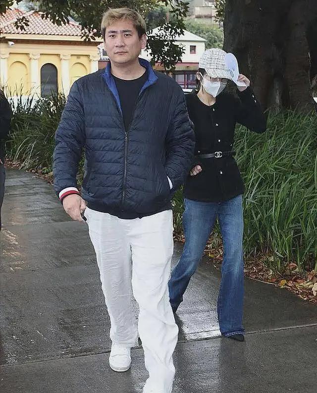 澳洲劳斯莱斯事故23岁华人女身份神秘，一件针织衫14.9万引爆全网（组图） - 10