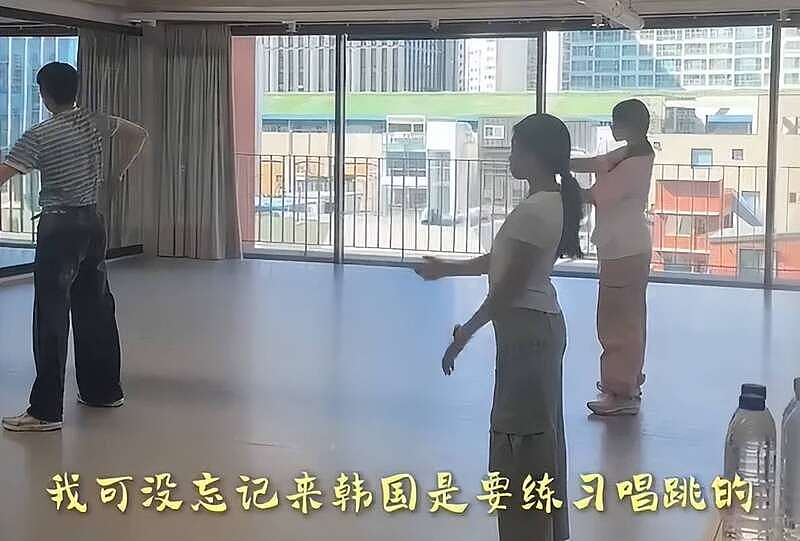 黄奕嘲讽网友惹众怒，放话前夫贩毒与女儿无关，遭抵制破防删评（组图） - 9