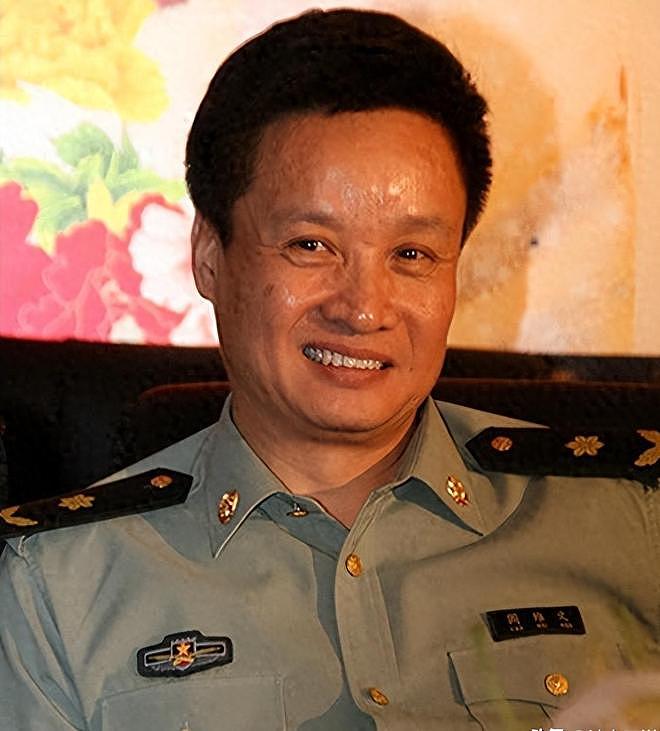 阎维文晚节不保,67岁开演唱会捞金,恶评如潮,他却扬言回报家乡(组图) - 15