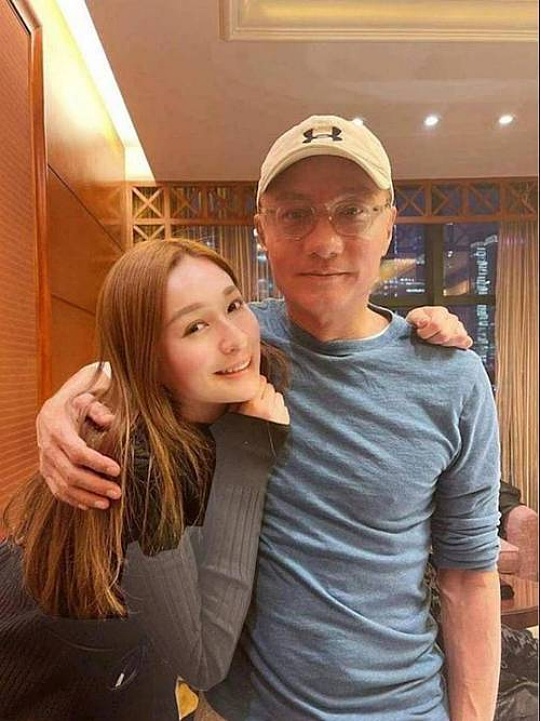 TVB星二代被传父女恋后事业崩盘，自曝拉断髀筋，导致出血好恐怖（组图） - 9