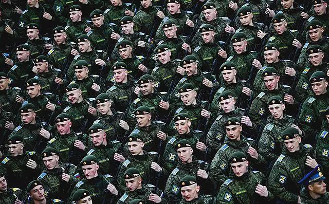 泽连斯基现身俄乌前线，称中国“出兵援俄”，乌克兰必将报复（组图） - 5