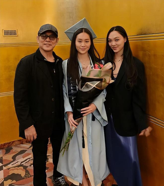 李连杰送大女儿陪嫁被嘲,疑似一分钱没花,还用女儿婚礼打广告(组图) - 13