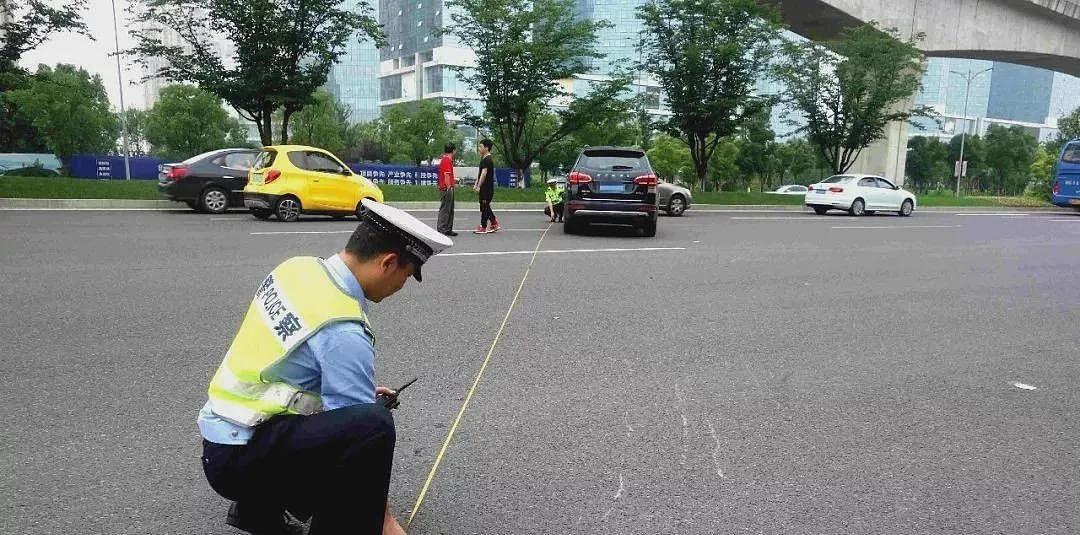 一家五口1死4伤，生日惨变忌日！家属崩溃：出门不到1分钟就出事了...（组图） - 10