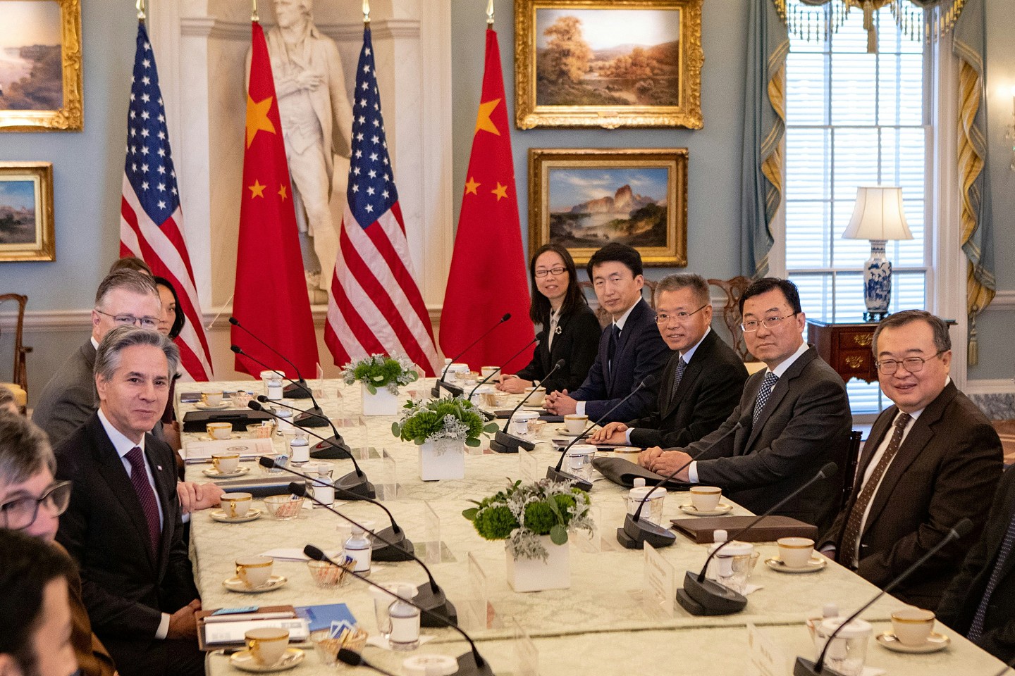华尔街日报:中联部部长刘建超被带走调查,原为接替秦刚热门人选(组图) - 3