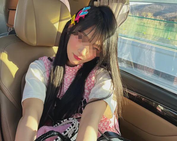 “女生”在线带货一不小心上身走光,看清颜值和身体后所有人傻了...(视频/组图) - 9