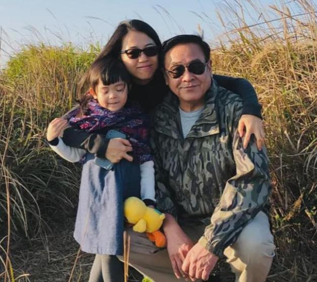 这才是真实晚年丁克夫妻生活,罗家英就是残酷例子,夫妻同床异梦(组图) - 4