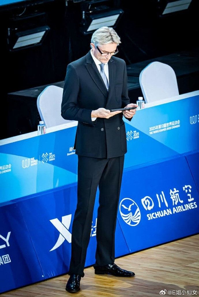 成都世运会拉丁舞裁判火出圈！分享优雅秘诀：把舞蹈融入生活（组图） - 2