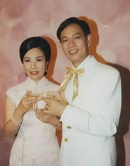 这才是真实晚年丁克夫妻生活,罗家英就是残酷例子,夫妻同床异梦(组图) - 18