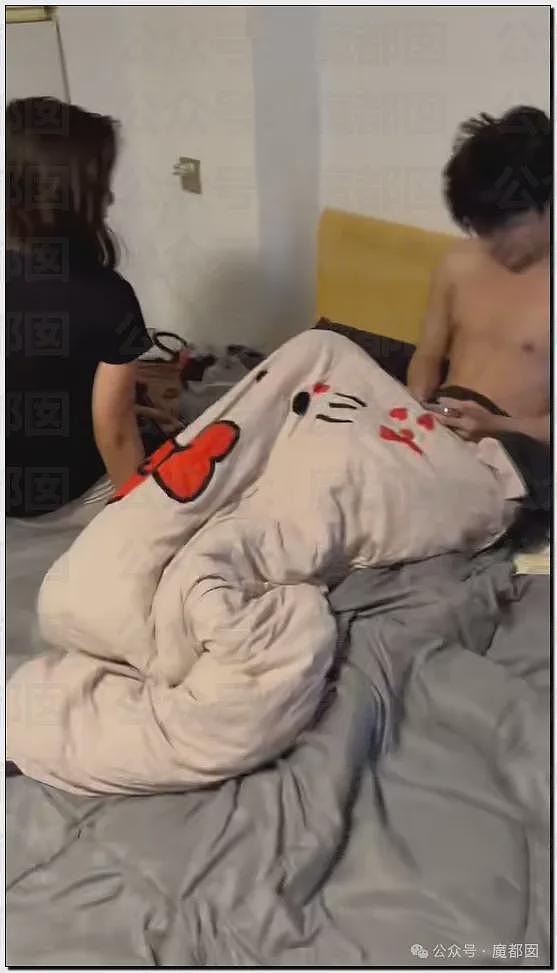 震撼！实拍原配现床抓男人出轨，小三竟然是黑妹？（视频/组图） - 6