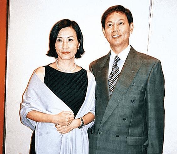 这才是真实晚年丁克夫妻生活,罗家英就是残酷例子,夫妻同床异梦(组图) - 21
