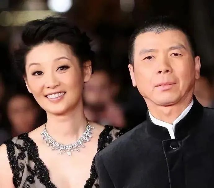 冯小刚被曝离婚？徐帆不再隐忍，直接作出回应（组图） - 1