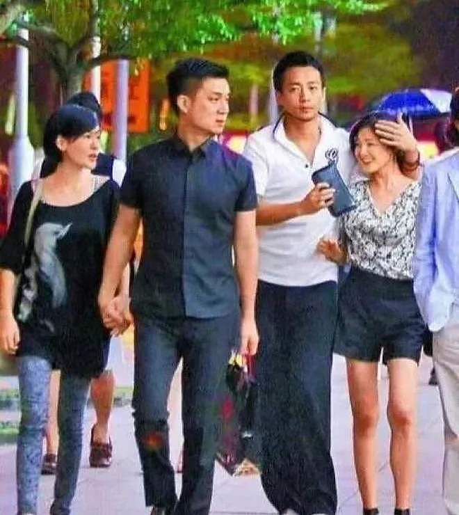 董子健孙怡被喊话:曾大秀恩爱的BE夫妇们,过期糖多甜如今就多苦(组图) - 50