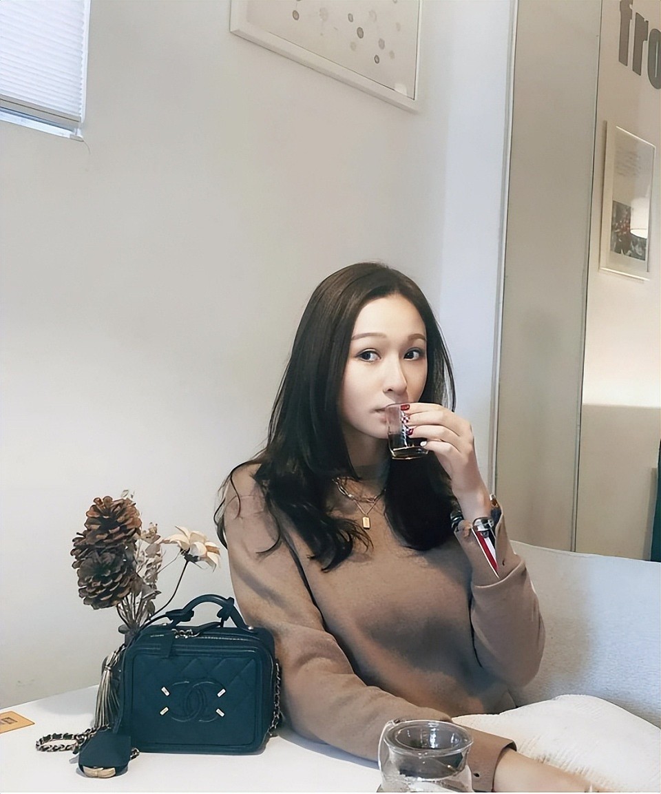 TVB星二代被传父女恋后事业崩盘，自曝拉断髀筋，导致出血好恐怖（组图） - 6