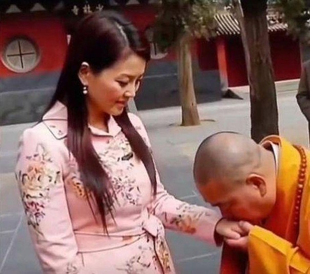 释永信被调查后,王诗龄也受到牵连,恶心的一幕在评论区上演(组图) - 13