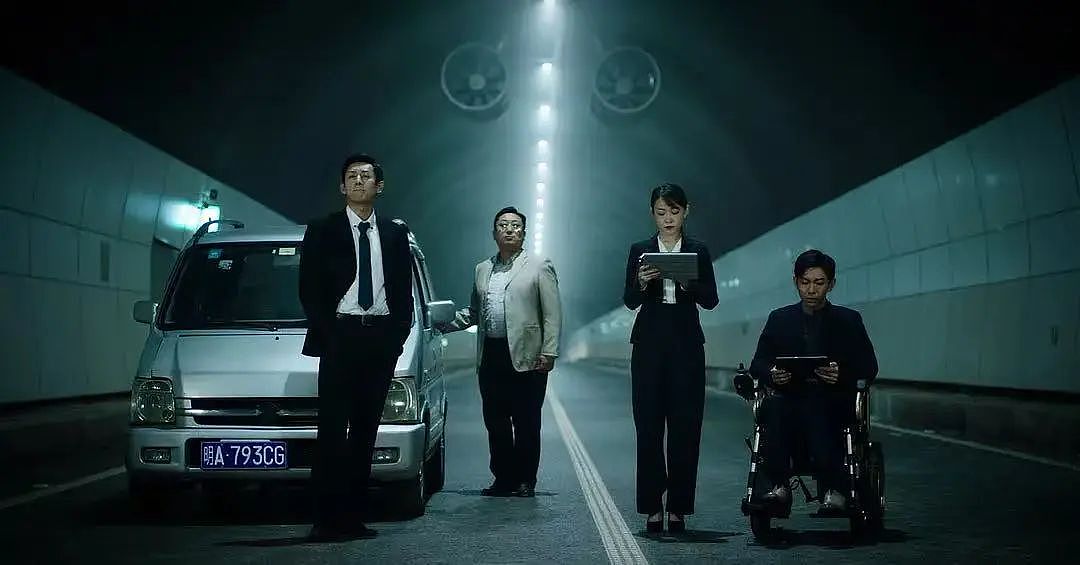 “陪玩保镖”成留学新刚需:有人每年豪掷几十万买安全感(组图) - 1