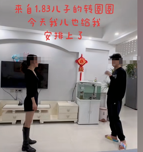 儿子洗澡中被母亲强行闯入拍视频直播，看到亲妈的表情我窒息了（组图） - 6