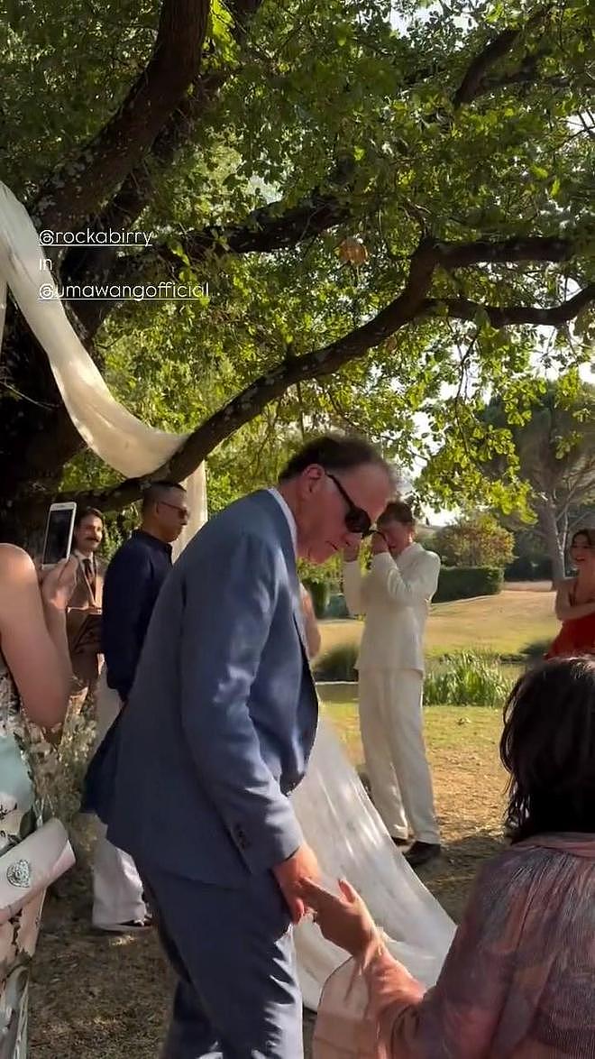 指腹为婚？姜文女儿法国出嫁，面部浮肿一脸孕相，与之前判若两人（组图） - 11