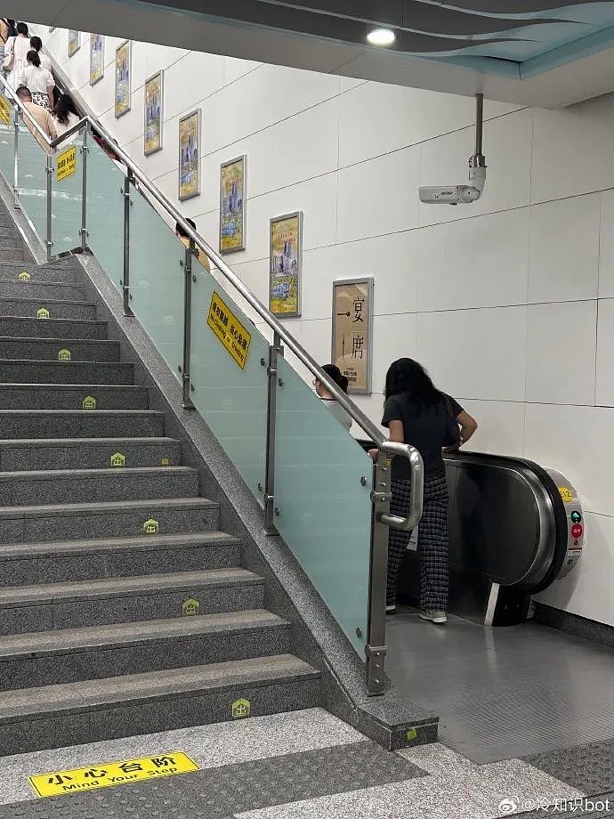 【爆笑】“分手后被前任送了一套房.....”啊啊啊啊啊好小众的文字（组图） - 37