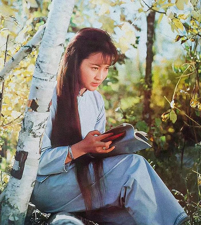 刘晓庆重回内娱顶流：74岁的“大女主”，不会认命（组图） - 6