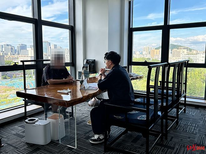 在“假装上班公司”假装上班：花30元“上班”一天，有年入百万老板来“假装面试”（组图） - 1