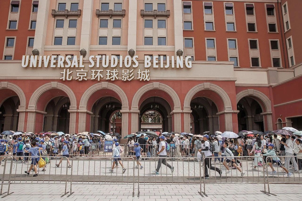 中产父母，高价抢大学生带娃（组图） - 2