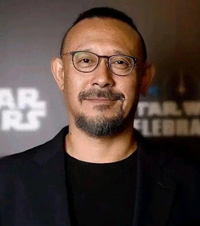 指腹为婚？姜文女儿法国出嫁，面部浮肿一脸孕相，与之前判若两人（组图） - 1