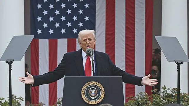 外媒:美国对69国批量开征调整后关税 ,贸易体系重塑如何影响中国(组图) - 1