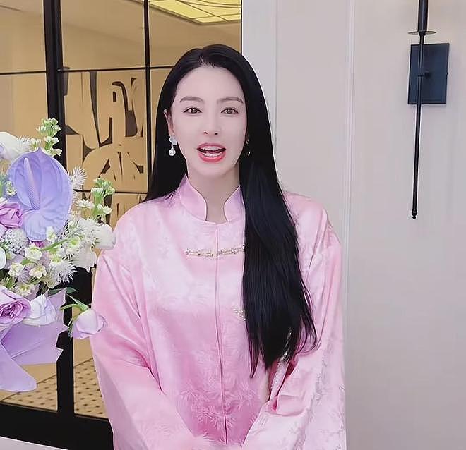 张雨绮高开低走!对象从名导富豪到无名男子,如今还沦为卖货主播(组图) - 15