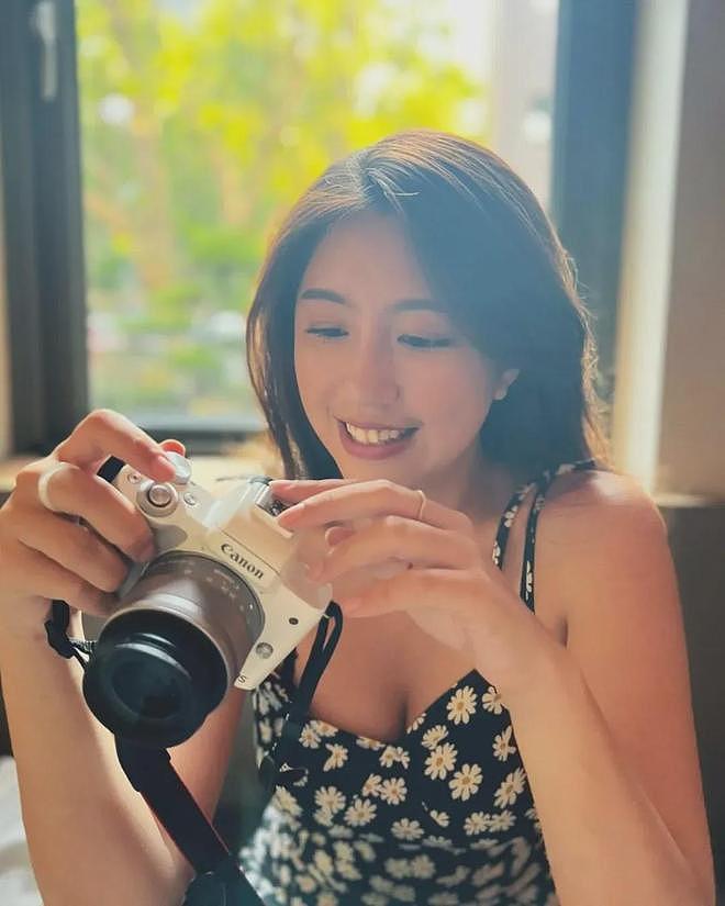 【美女】顶级模特性感火辣,前凸后翘,非常养眼(组图) - 18