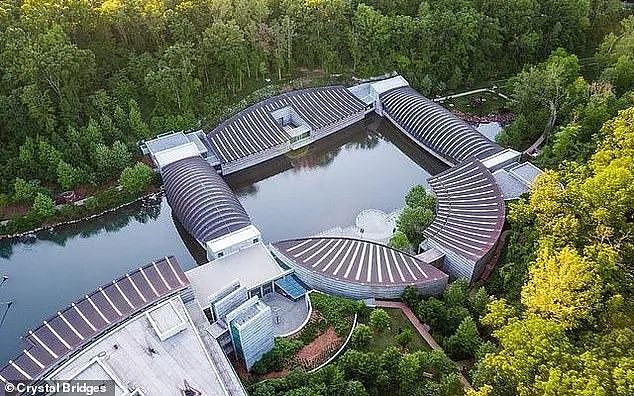 身家7000亿，沃尔玛公主成为全球第一富婆：不上班、没小孩、只烧钱（组图） - 19