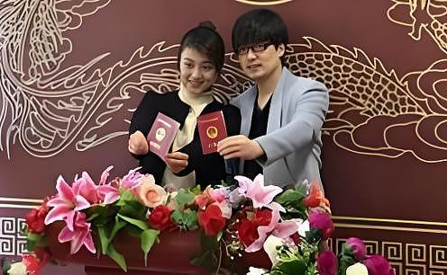 落毛凤凰不如鸡!玖月奇迹王小玮现状曝光,凤凰传奇的话有人信了(组图) - 7