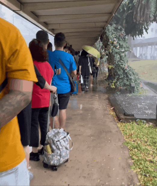 新加坡地铁突发大停电!11站停运、2条轻轨瘫痪、数十万人被困回家难…(组图) - 23