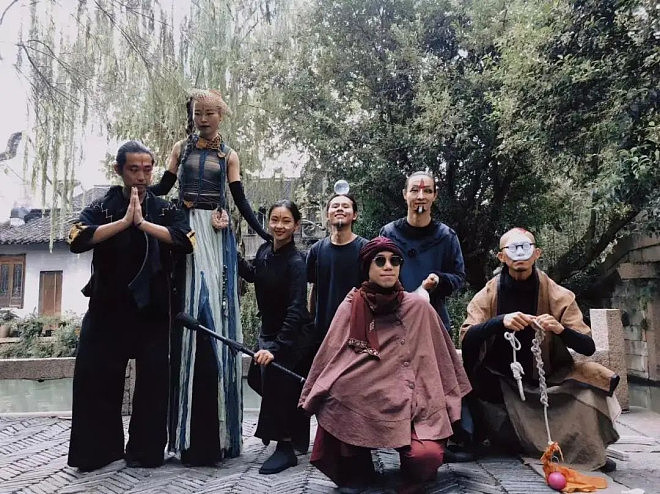 95后最会玩火的中国女孩,真的是又野又美(组图) - 25