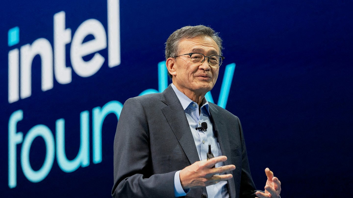 特朗普与Intel CEO陈立武会面，称阁员下星期会再晤对方（组图） - 1