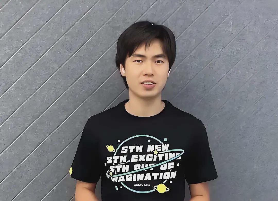 赚够553亿后，他决定劝退99%的人（组图） - 1