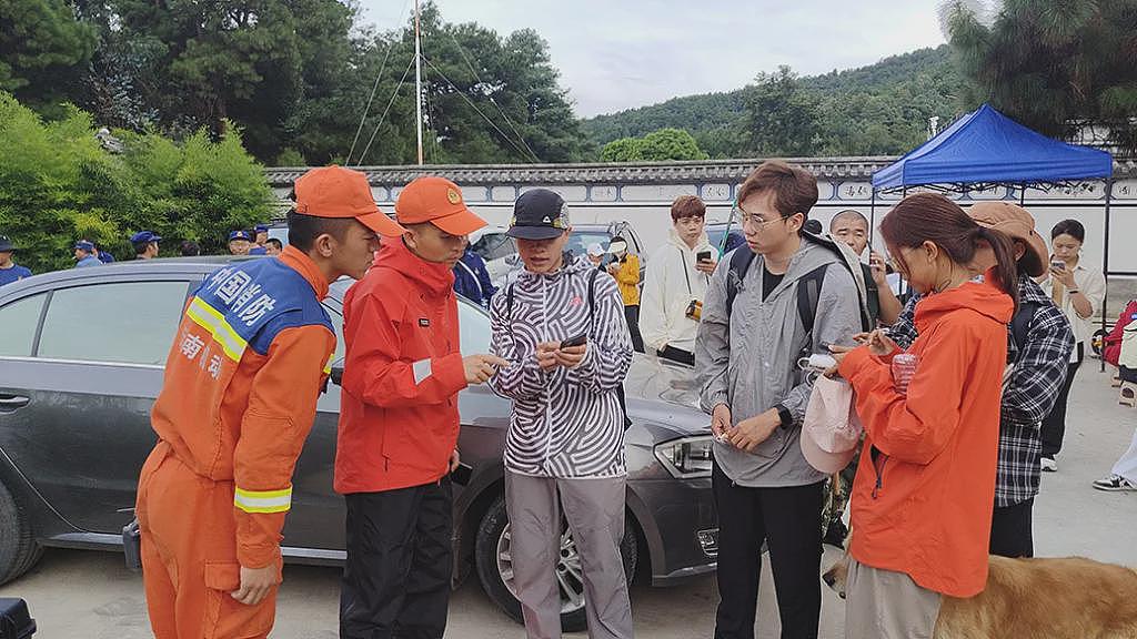 8岁自闭症男童走失超72小时，夏令营机构被调查（组图） - 1