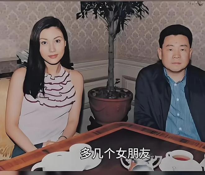 女神同场看华仔演唱会！关之琳李嘉欣状态差距大，曾为爱争斗多年（组图） - 9