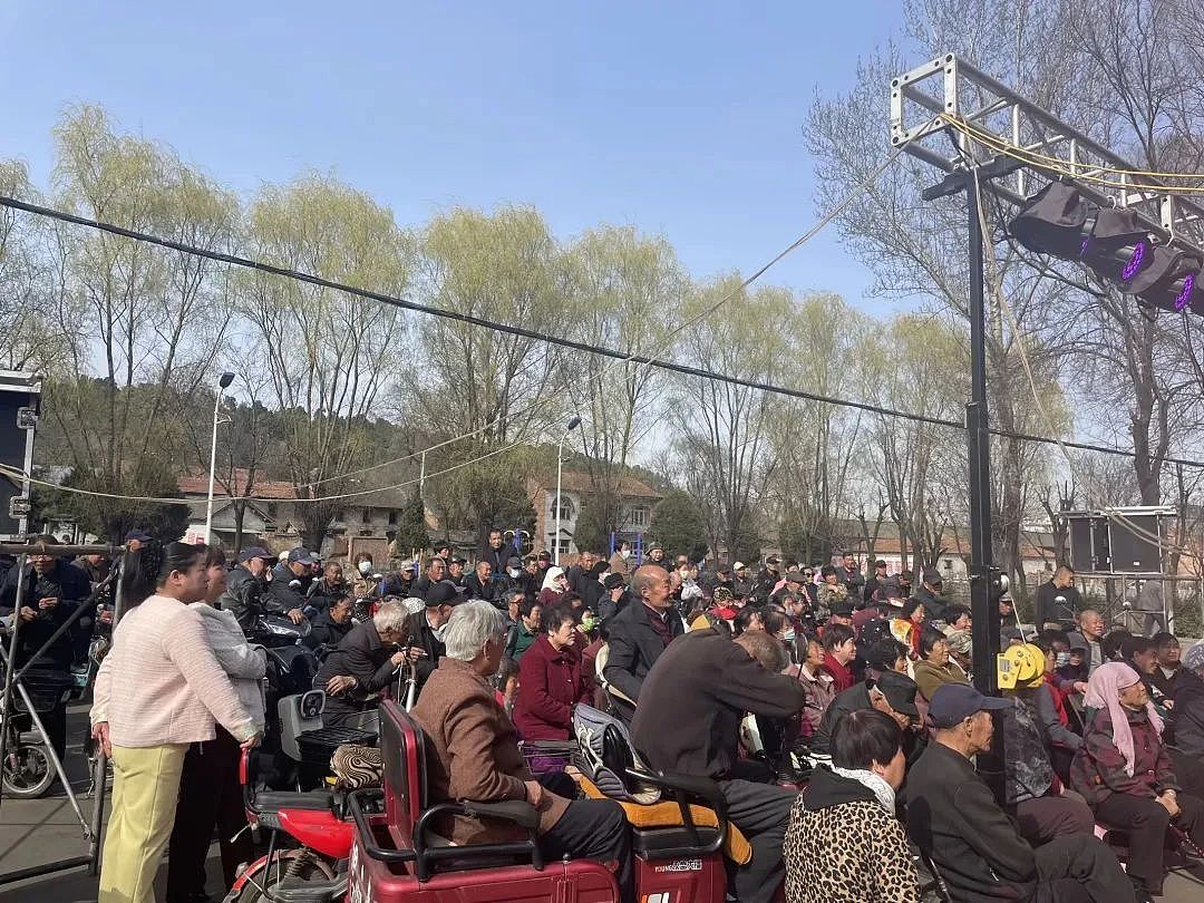 县城相亲顶配：父母有退休金（组图） - 7