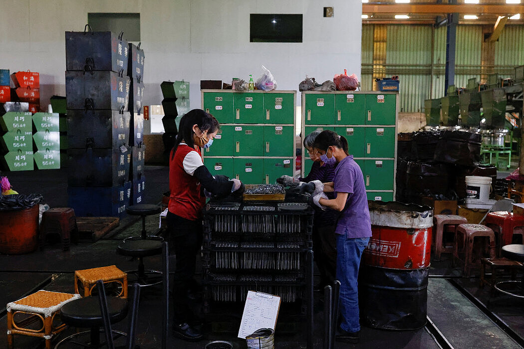 台湾面临美国20%关税，赖清德政治和经济压力加剧（组图） - 3