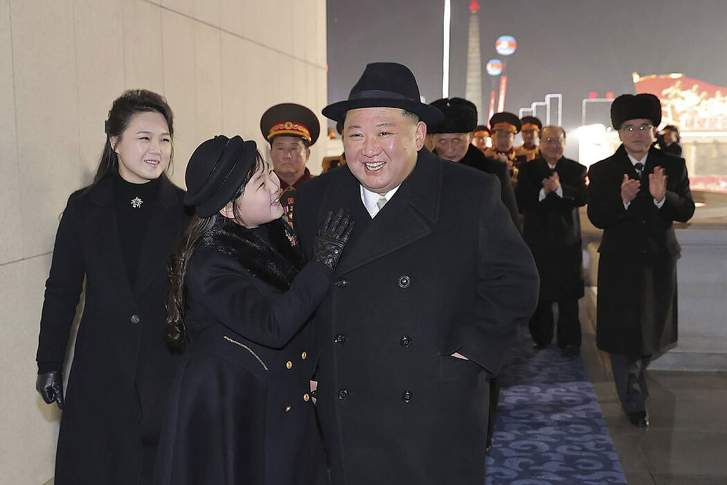 12岁的“伟大向导者”:金正恩如何为女儿打造接班人形象(组图) - 9