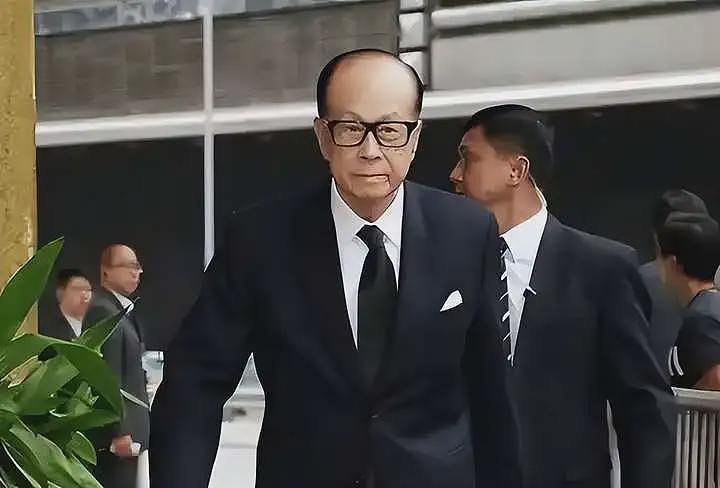 李嘉诚静默告别，深水湾79号没有卖，但一个时代结束了（组图） - 4