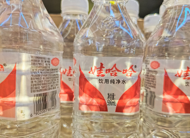 新瓜！宗馥莉太狠了！突然出手大清洗，消失数日后使出杀手锏...（组图） - 8