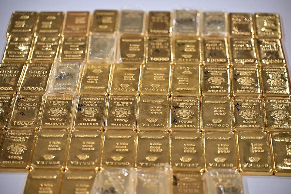 58公斤金条、80年茅台、466件奢侈品！新加坡特大洗钱案资产变卖现场，奢靡至极（组图） - 2