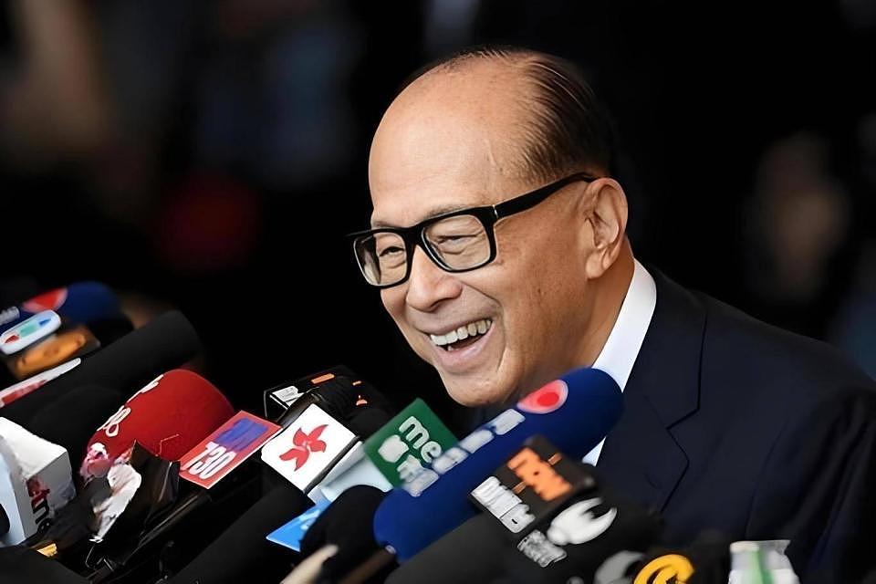 李嘉诚228亿港口套现失败，中远30%股权截胡美国，特朗普罕见沉默（组图） - 1