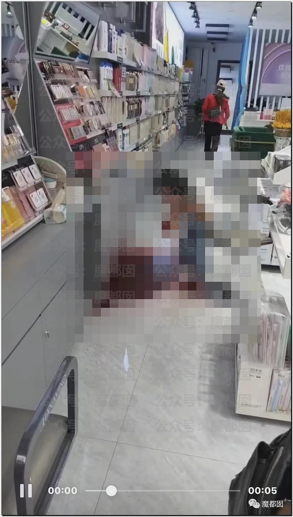 热搜第一！19岁女大学生景区内拒绝搭讪，被男子用剪刀活活捅死（视频/组图） - 27