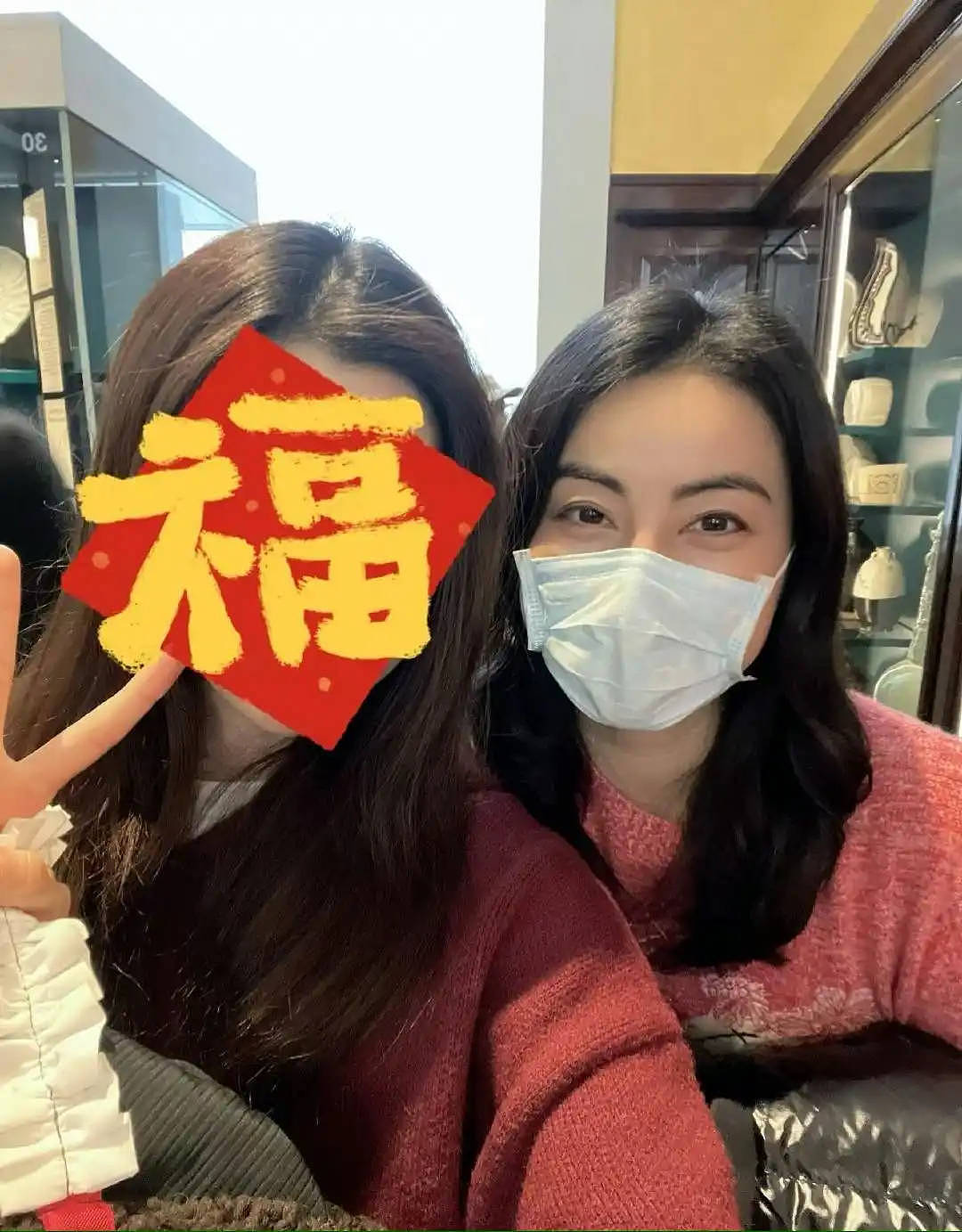 郭晶晶夫妇现身布达拉宫，夫妻俩手牵手超甜，霍启刚西装墨镜好帅（组图） - 11