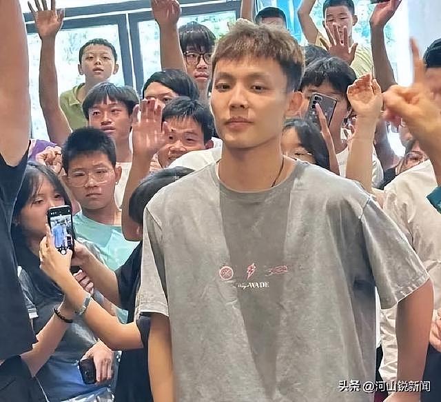 徐杰方强硬声明，女网友疑深夜偷拍跟踪骚扰，真相曝光引网友热议（组图） - 3